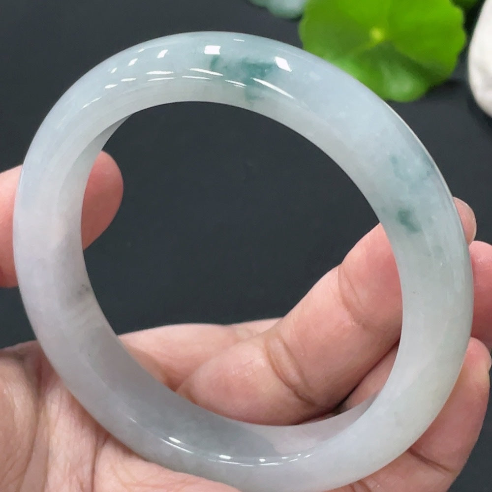 F29330659 Jadeite round bracelet, total weight approximately 59g, 56.2mm circumference