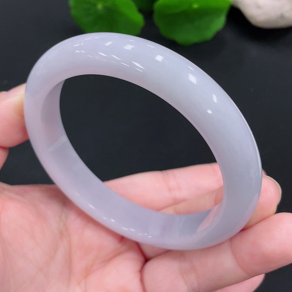 F27151673 Jadeite bracelet, 59cm circumference, total weight approximately 57.7g