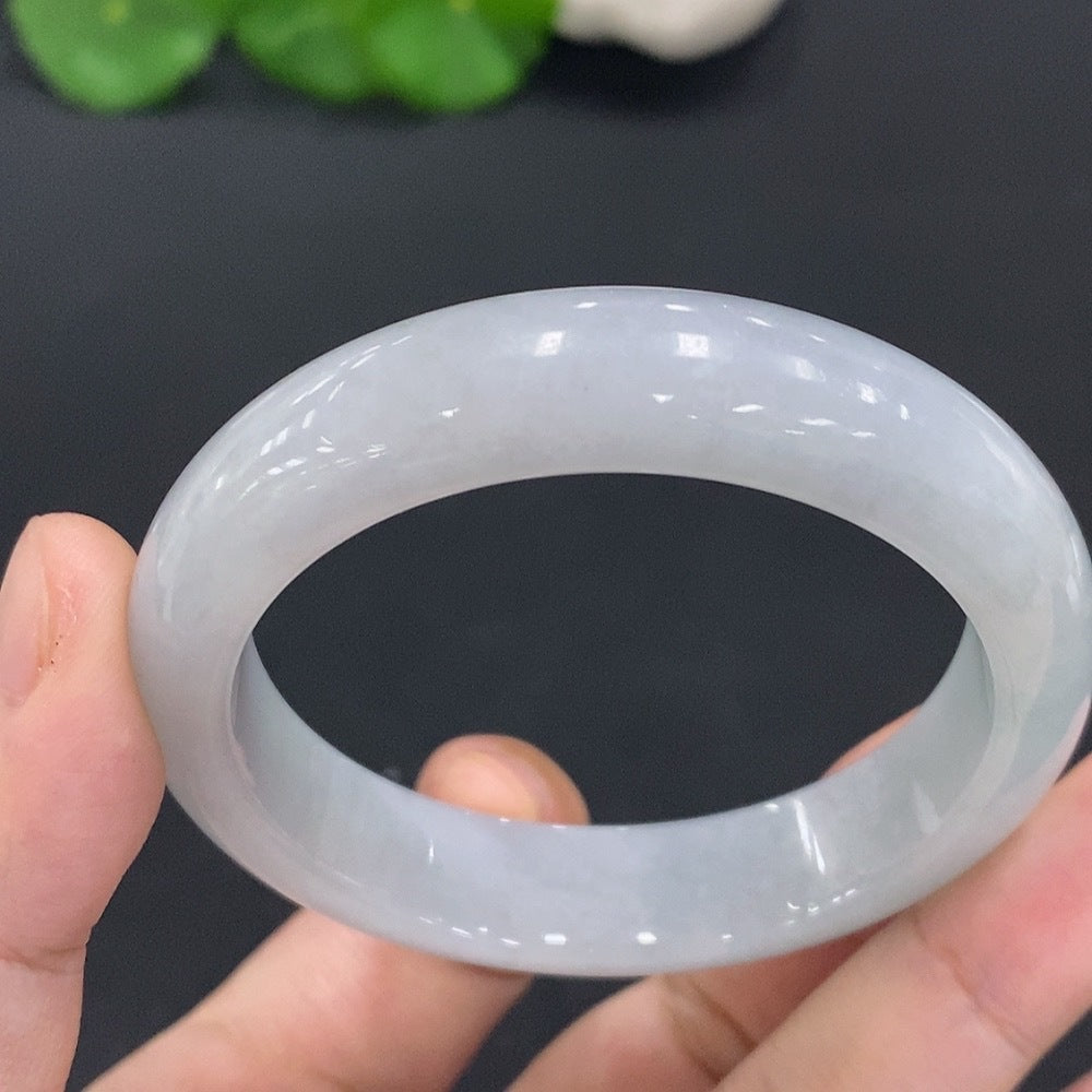 F20297251 Jadeite bracelet, circumference 51cm, total weight 48.724g