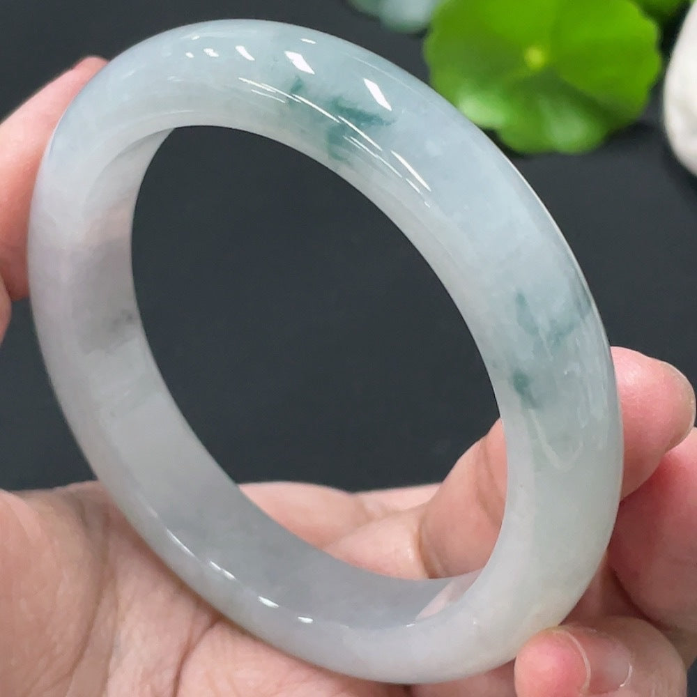 F29330659 Jadeite round bracelet, total weight approximately 59g, 56.2mm circumference