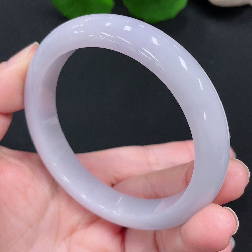 F27151673 Jadeite bracelet, 59cm circumference, total weight approximately 57.7g