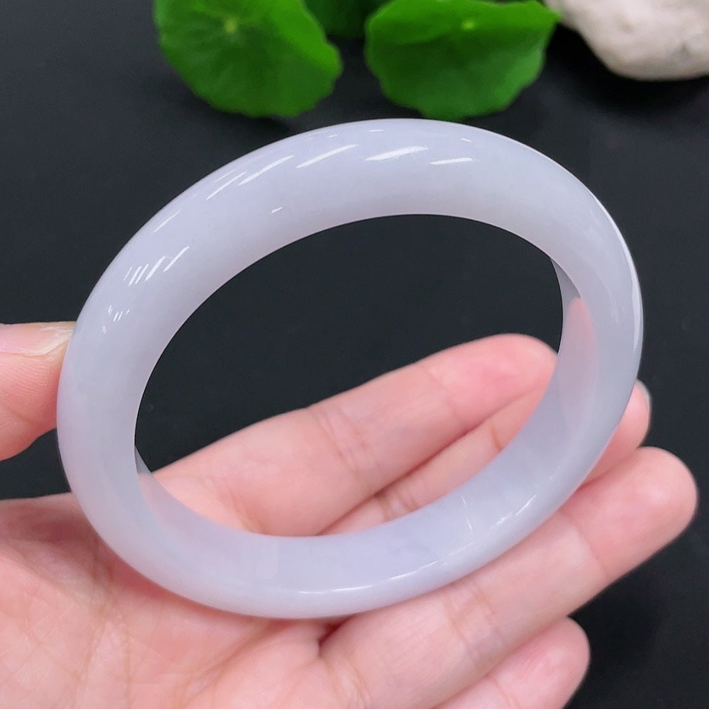 F27151673 Jadeite bracelet, 59cm circumference, total weight approximately 57.7g