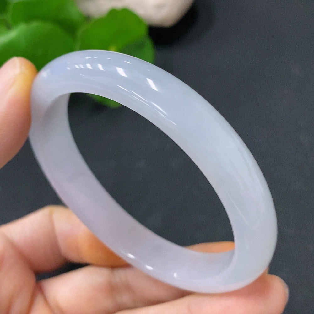 F30461219 Jadeite Imperial Concubine Bracelet, 51.7mm circumference, approx. weight 32.14g